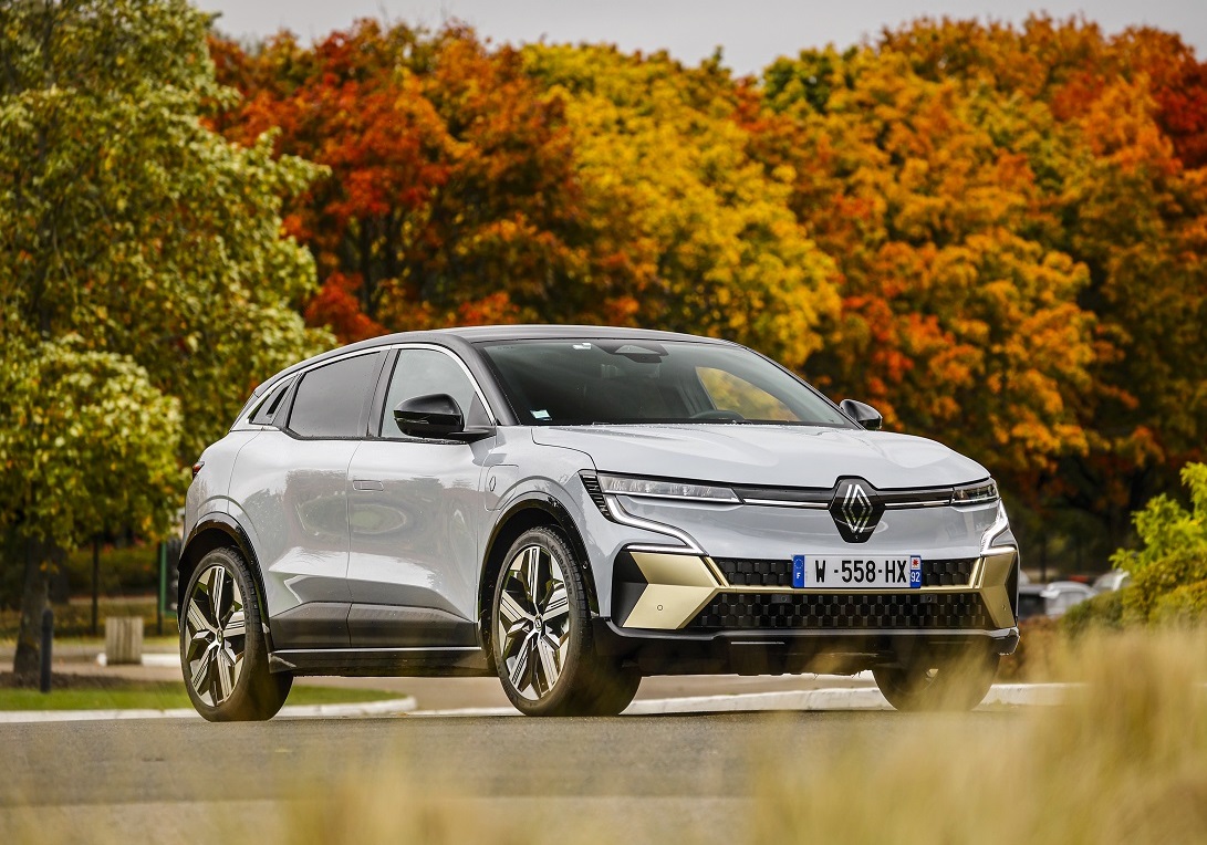 ESSAIS PRESSE MEGANE RENAULT E-TECH