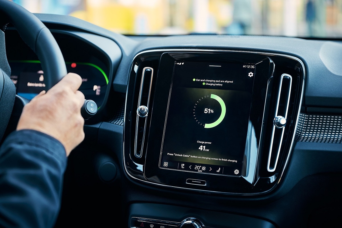 Volvo Cars tests new wireless charging technology