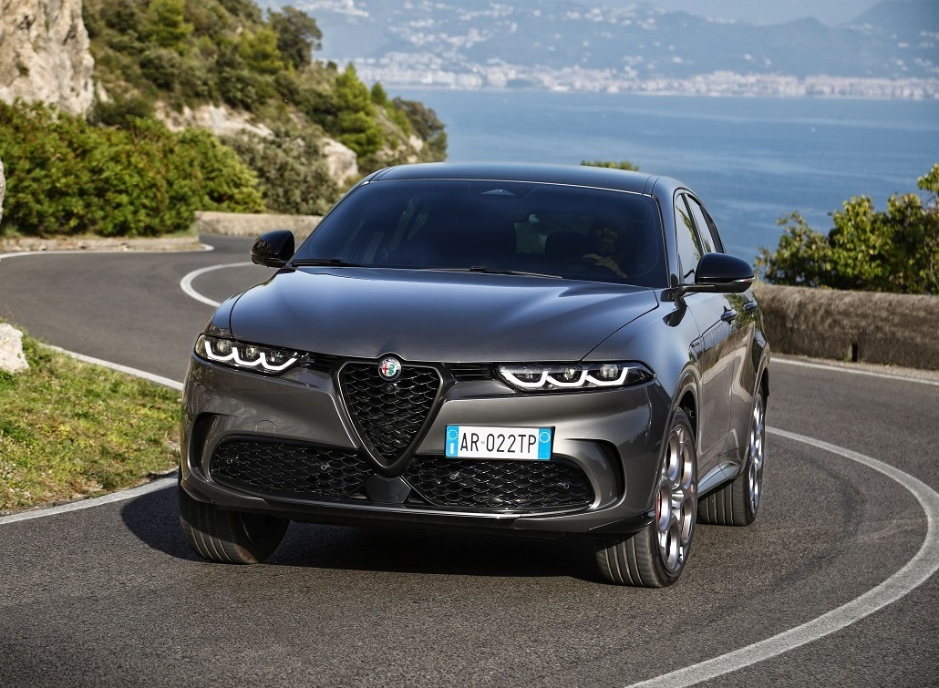 Alfa Romeo Tonale Plug-In Hybrid Q4 - Dynamic (18)