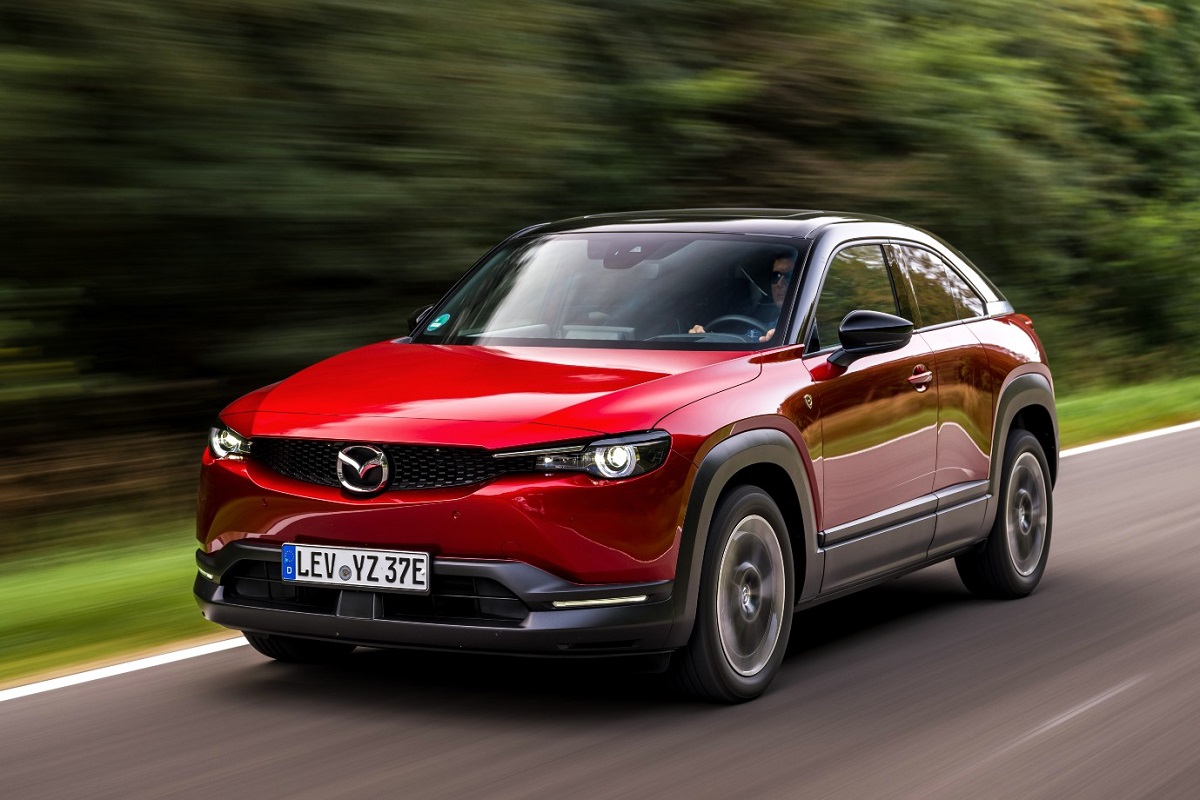mazda_mx-30_r-ev_2023_ger_makoto_src_act_024