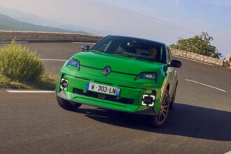 Renault 5 E-Tech 100_ elétrico (10)