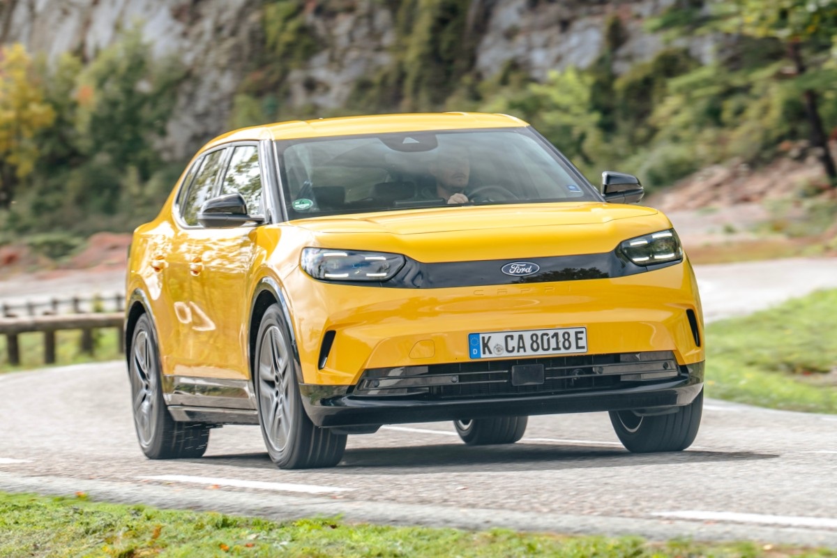 Capri_Vivid_Yellow_036