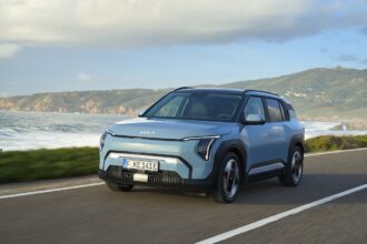 kia-ev3-baseline-frost-blue-dynamic-hires-003
